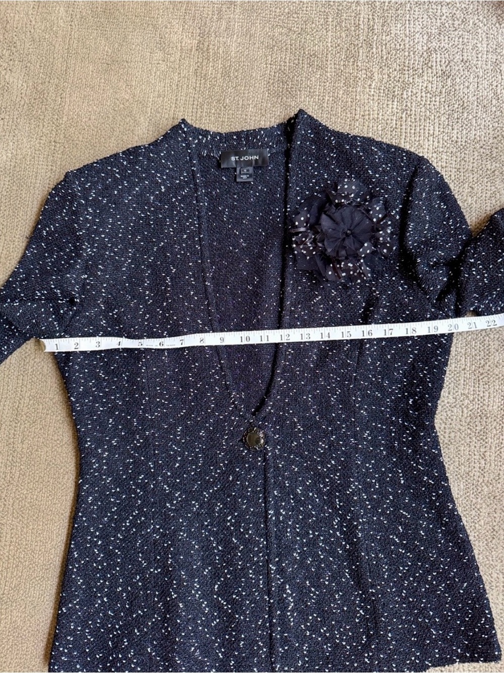 ST. JOHN -Sz12- Black Sparkle Bouclé Women's Blazer with Floral Brooch Vintage - Picture 8 of 14